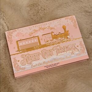 Plouise Keep On Track Eyeshadow Palette - Pink & Gold